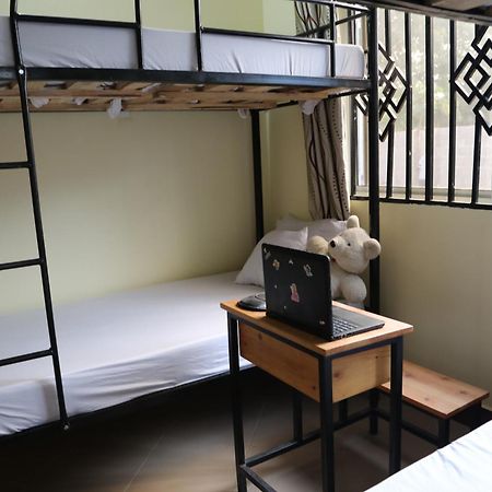 Pearl Lulu Modern Bnb Homestay Dar es Salaam Ruang foto