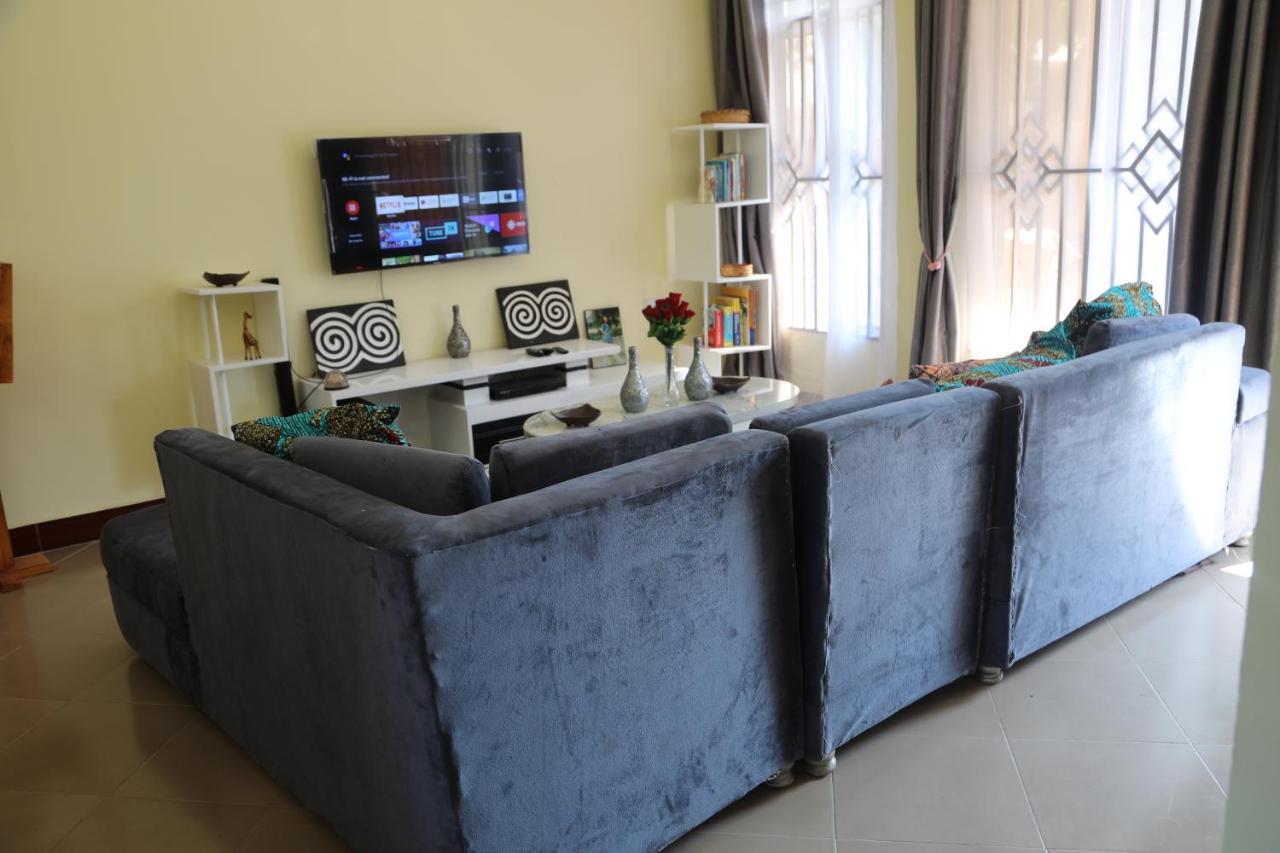 Pearl Lulu Modern Bnb Homestay Dar es Salaam Bagian luar foto