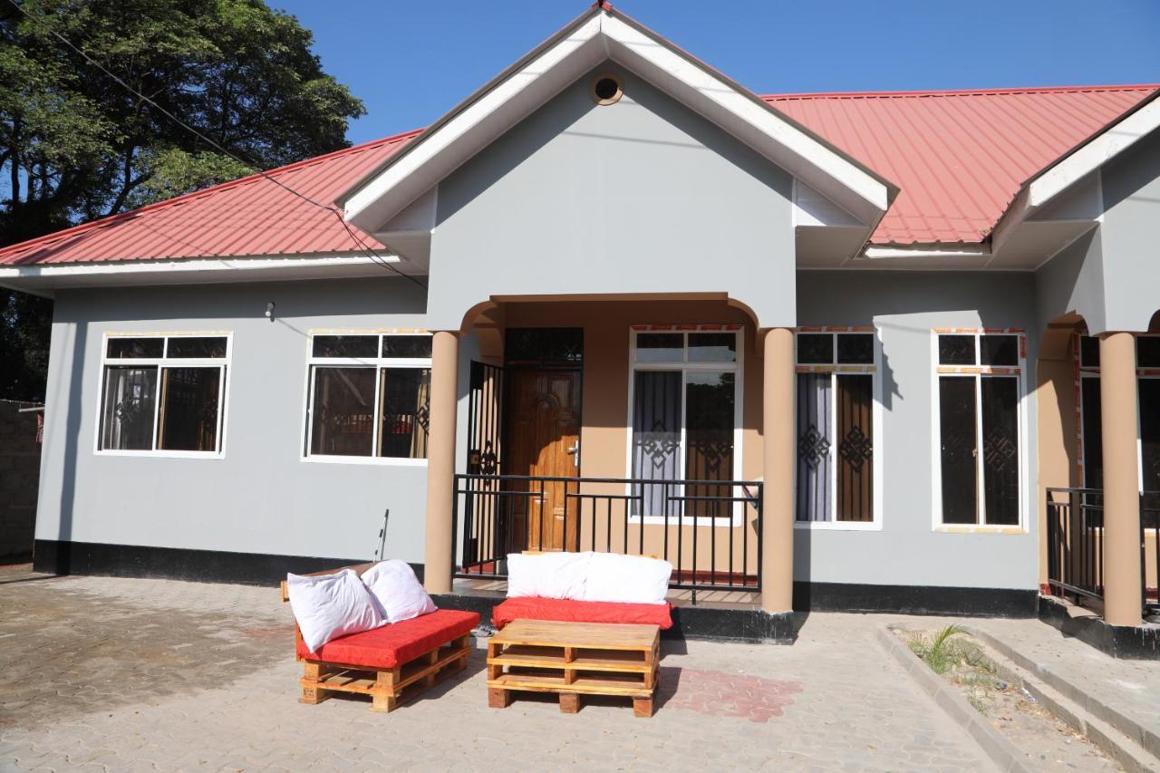 Pearl Lulu Modern Bnb Homestay Dar es Salaam Bagian luar foto